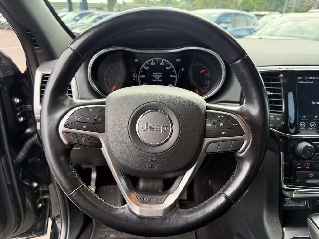 Used 2022 Jeep Grand Cherokee Laredo X AWD/4WD image 12