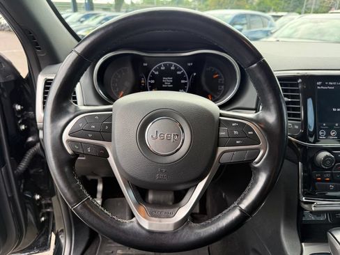 Used 2022 Jeep Grand Cherokee Laredo X AWD/4WD image 12