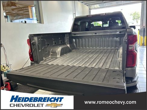 Used 2023 Chevrolet Silverado 1500 RST w/ Convenience Package II AWD/4WD image 15