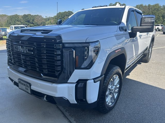 Used 2024 GMC Sierra 2500 Denali Ultimate AWD/4WD image 4