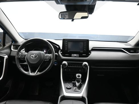 Used 2021 Toyota RAV4 XLE Premium AWD/4WD image 36