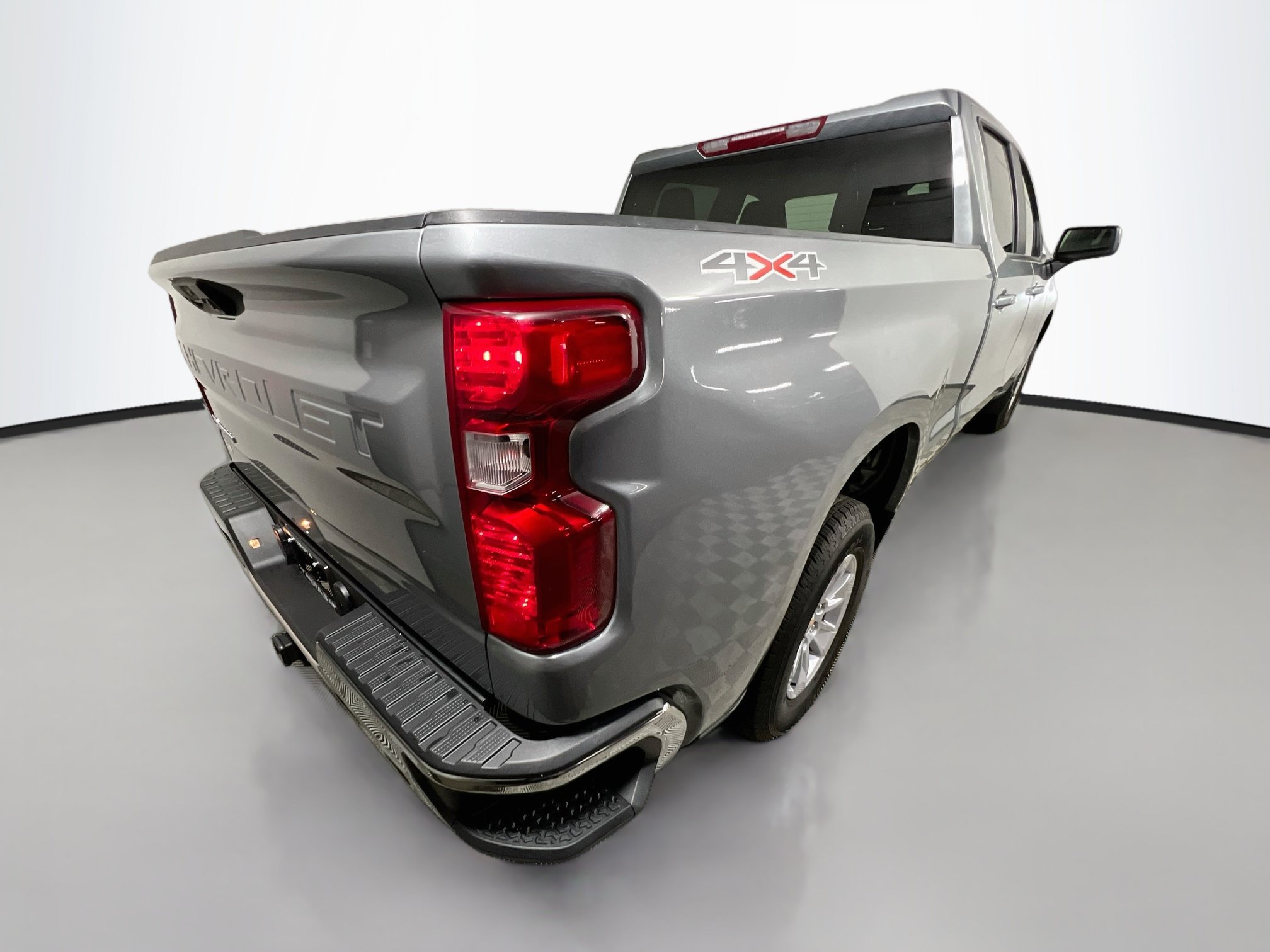 Used 2026 Chevrolet Silverado 1500 LT AWD/4WD image 4