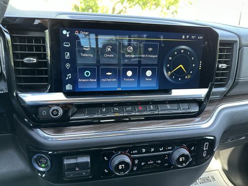 Used 2024 Chevrolet Silverado 3500 LT w/ Safety Package image 30