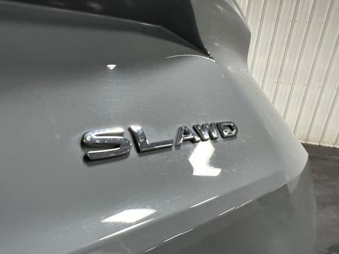 Used 2023 Nissan Rogue SL image 4