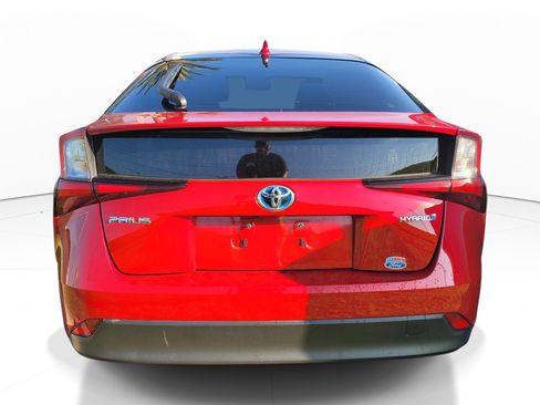 Used 2022 Toyota Prius LE FWD image 5