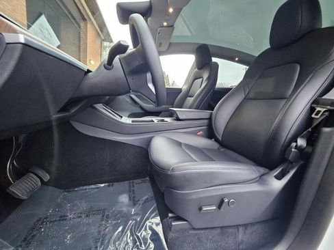 Used 2024 Tesla Model Y Long Range image 33