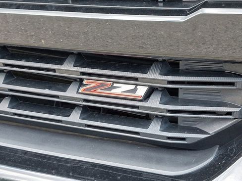 Used 2021 Chevrolet Silverado 1500 LT Trail Boss AWD/4WD image 11