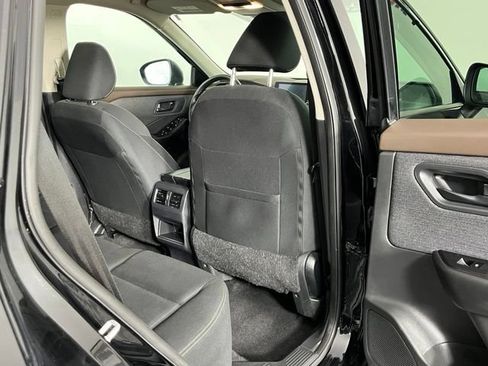 Used 2023 Nissan Rogue S AWD/4WD image 24