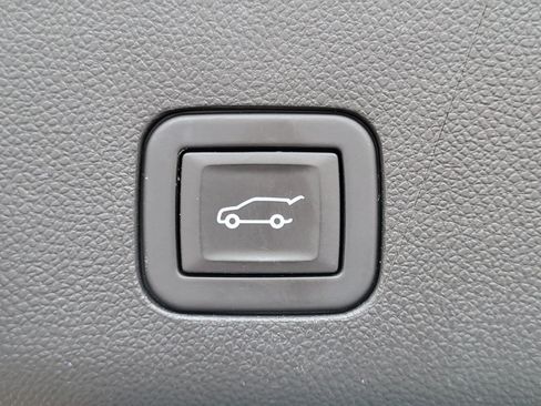 Used 2023 Chevrolet Tahoe LT AWD/4WD image 29