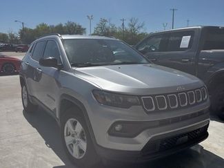 Used 2022 Jeep Compass Latitude video 1