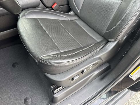 Used 2023 GMC Yukon XL Denali AWD/4WD image 20