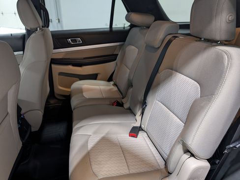 Used 2018 Ford Explorer 4WD image 16