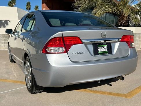 Used 2010 Honda Civic LX image 9