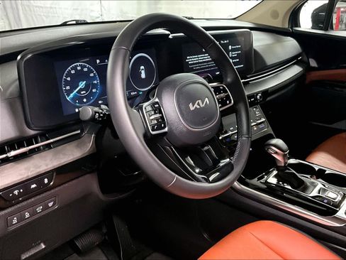 Used 2024 Kia Carnival SX image 8
