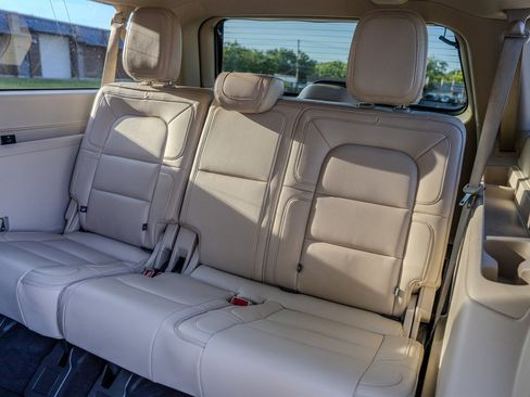 Used 2019 Lincoln Navigator L Reserve AWD/4WD image 32