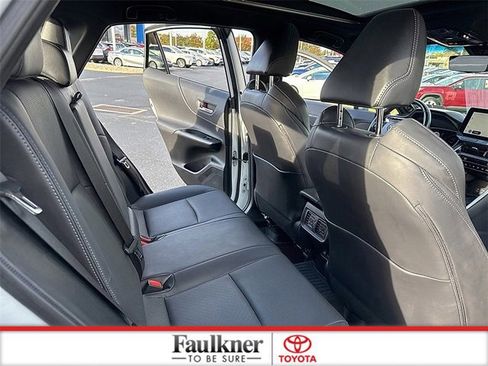Used 2023 Toyota Venza Limited image 14