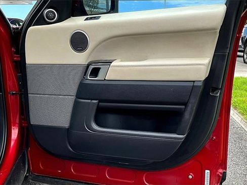 Used 2015 Land Rover Range Rover Sport HSE image 19