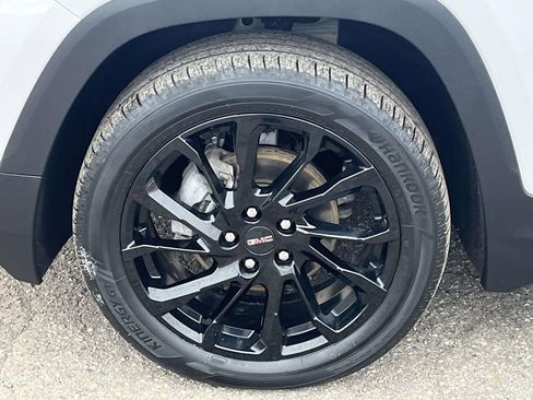 Certified 2023 GMC Terrain SLE w/ Driver Convenience Package image 8