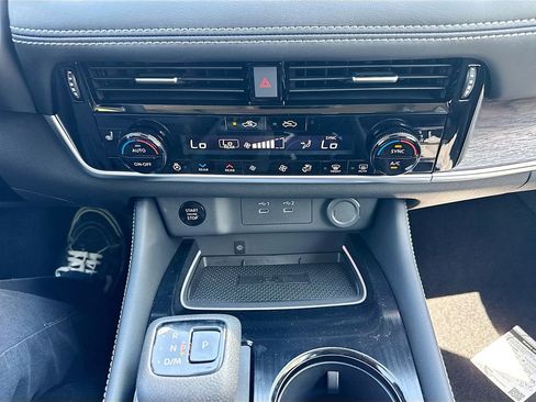 New 2026 Nissan Rogue Platinum w/ Platinum Premium Package AWD/4WD image 17