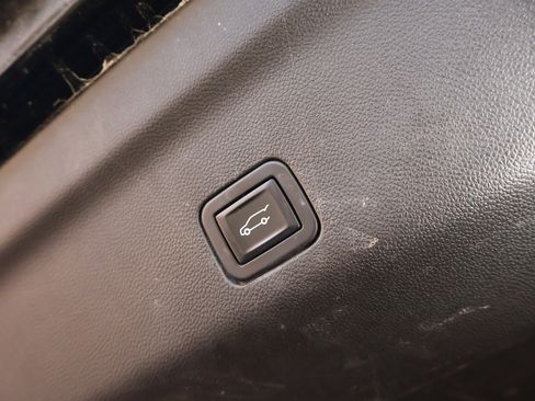 Used 2021 Chevrolet Tahoe High Country image 30