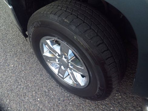 Used 2009 GMC Sierra 1500 SLE w/ Power Pack Plus AWD/4WD image 25