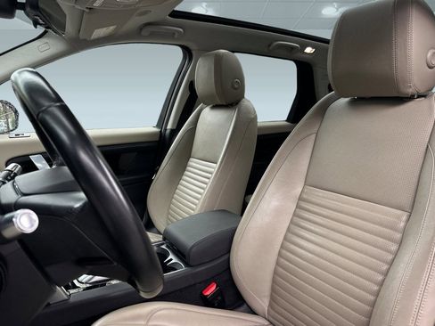 Used 2021 Land Rover Discovery Sport SE image 22