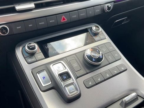 Used 2023 Hyundai Palisade Calligraphy image 30