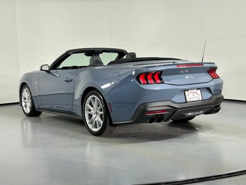 Used 2025 Ford Mustang GT Premium image 3