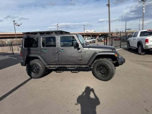 Used 2017 Jeep Wrangler Unlimited Sport image 18