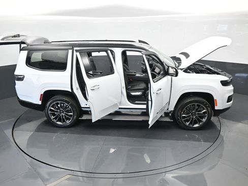 Used 2024 Jeep Grand Wagoneer Series II w/ Quick Order Packagew 28T image 70