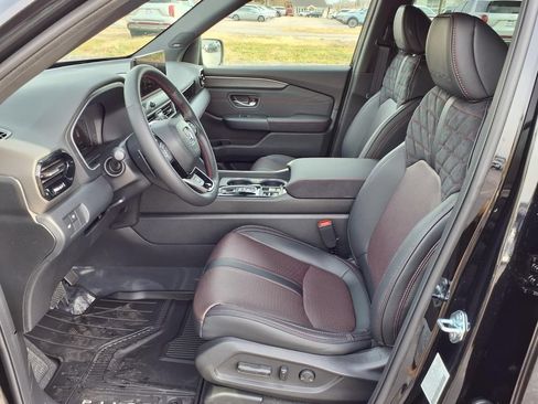 New 2026 Honda Pilot Black Edition image 13