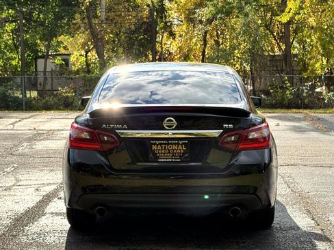 Used 2017 Nissan Altima 2.5 SR w/ Midnight Edition Package FWD image 11