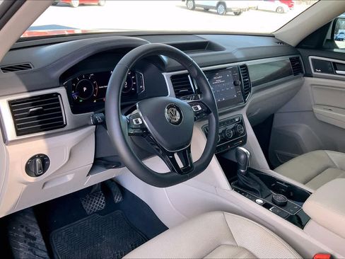 Used 2019 Volkswagen Atlas SEL Premium image 17
