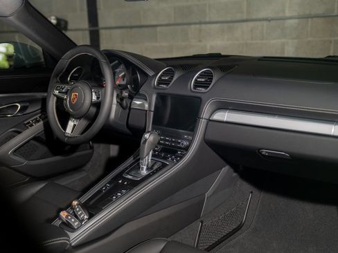 Used 2025 Porsche 718 Cayman S RWD image 17