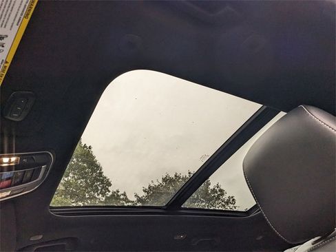 New 2025 Jeep Grand Cherokee Limited w/ Black Appearance Package image 9