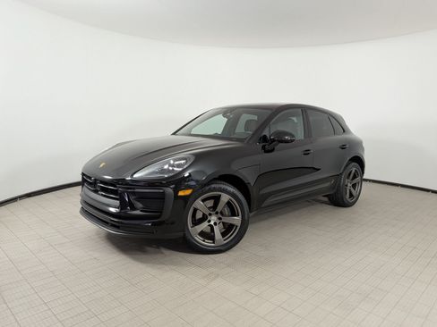 Certified 2026 Porsche Macan AWD/4WD image 1