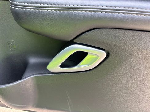 Used 2023 Dodge Challenger SXT image 34