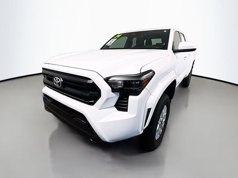 Used 2024 Toyota Tacoma SR5 image 10