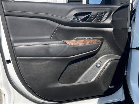 Certified 2023 GMC Acadia Denali w/ Denali Ultimate Package image 21