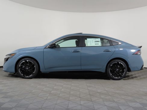 New 2026 Nissan Sentra SR w/ SR Premium Package image 15