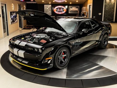 Used 2021 Dodge Challenger SRT Super Stock RWD image 6