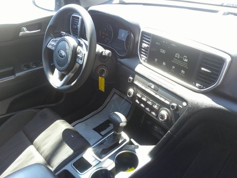 Used 2021 Kia Sportage LX AWD/4WD image 24