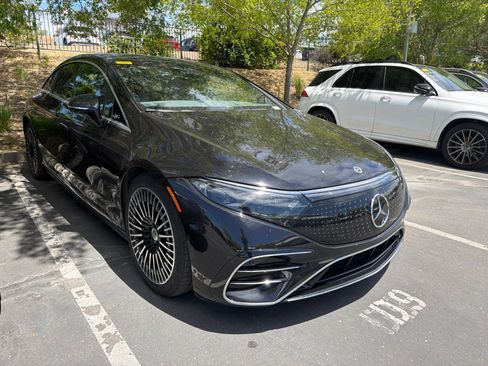 Used 2023 Mercedes-Benz EQS 450+ Sedan image 3