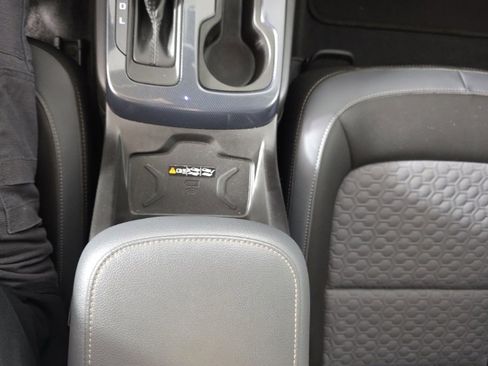 Used 2022 Chevrolet Colorado Z71 w/ Z71 Midnight Edition image 22