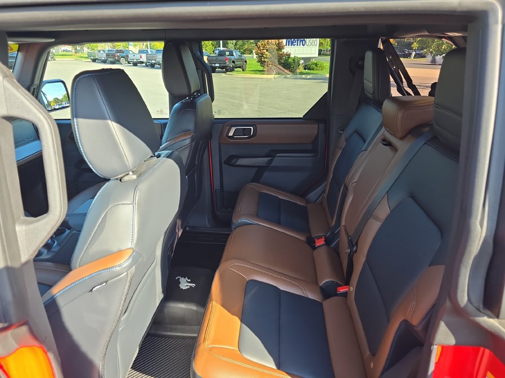 Used 2024 Ford Bronco Outer Banks w/ Sasquatch Package AWD/4WD image 16