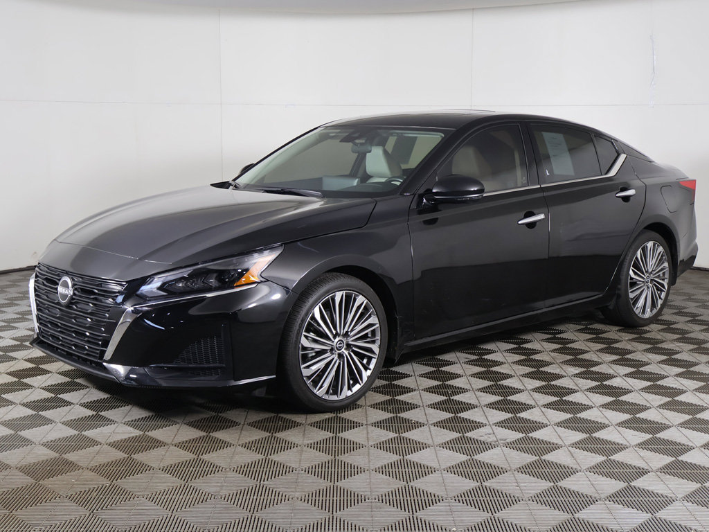 Used 2025 Nissan Altima 2.5 SL FWD image 10