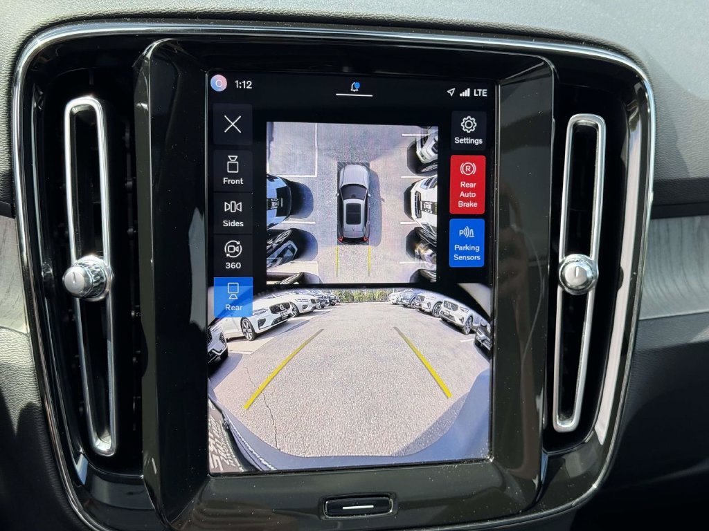 Certified 2024 Volvo XC40 B5 Plus w/ Protection Package Premier AWD/4WD image 26