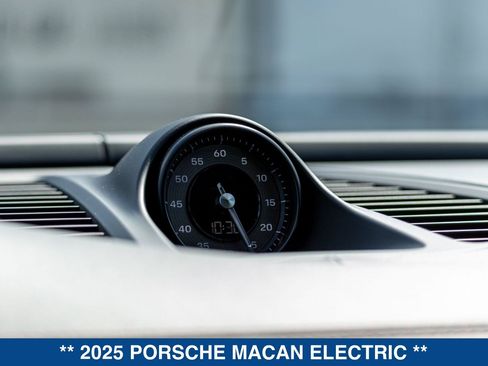 Used 2025 Porsche Macan Turbo Electric AWD/4WD image 67