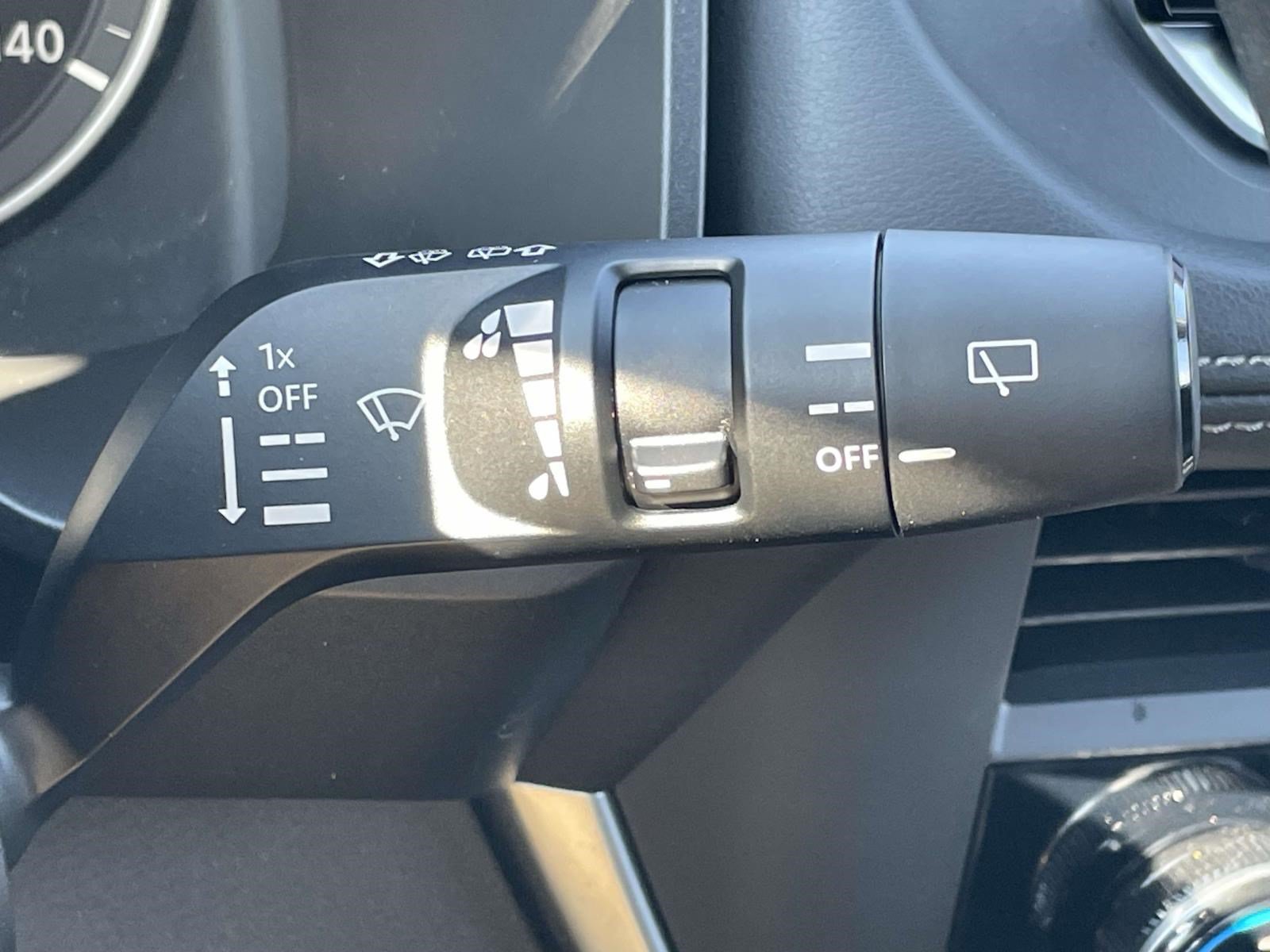Used 2023 Nissan Rogue SV AWD/4WD image 24