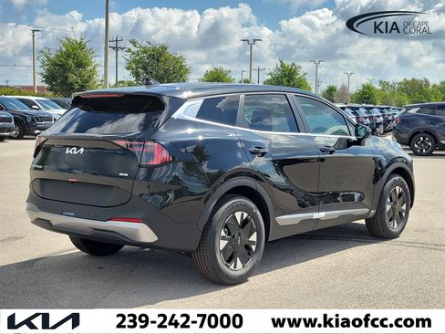 New 2026 Kia Sportage LX FWD image 6
